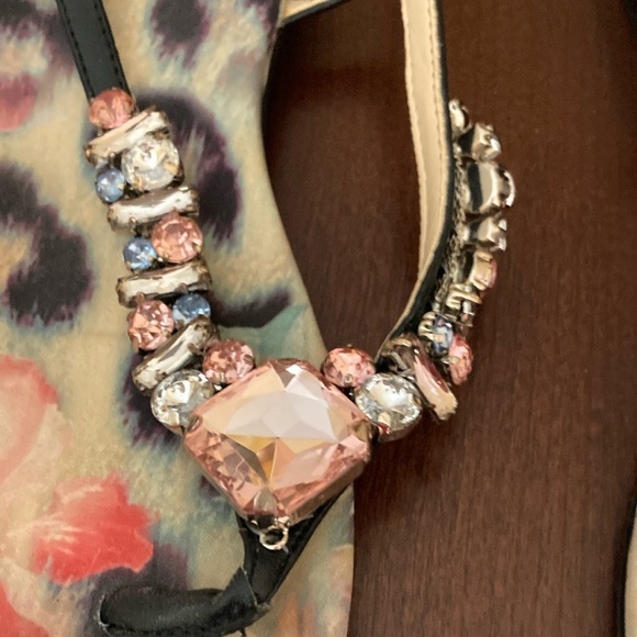 Nine West JustFab Black Floral Sandals - Picture 4 of 5